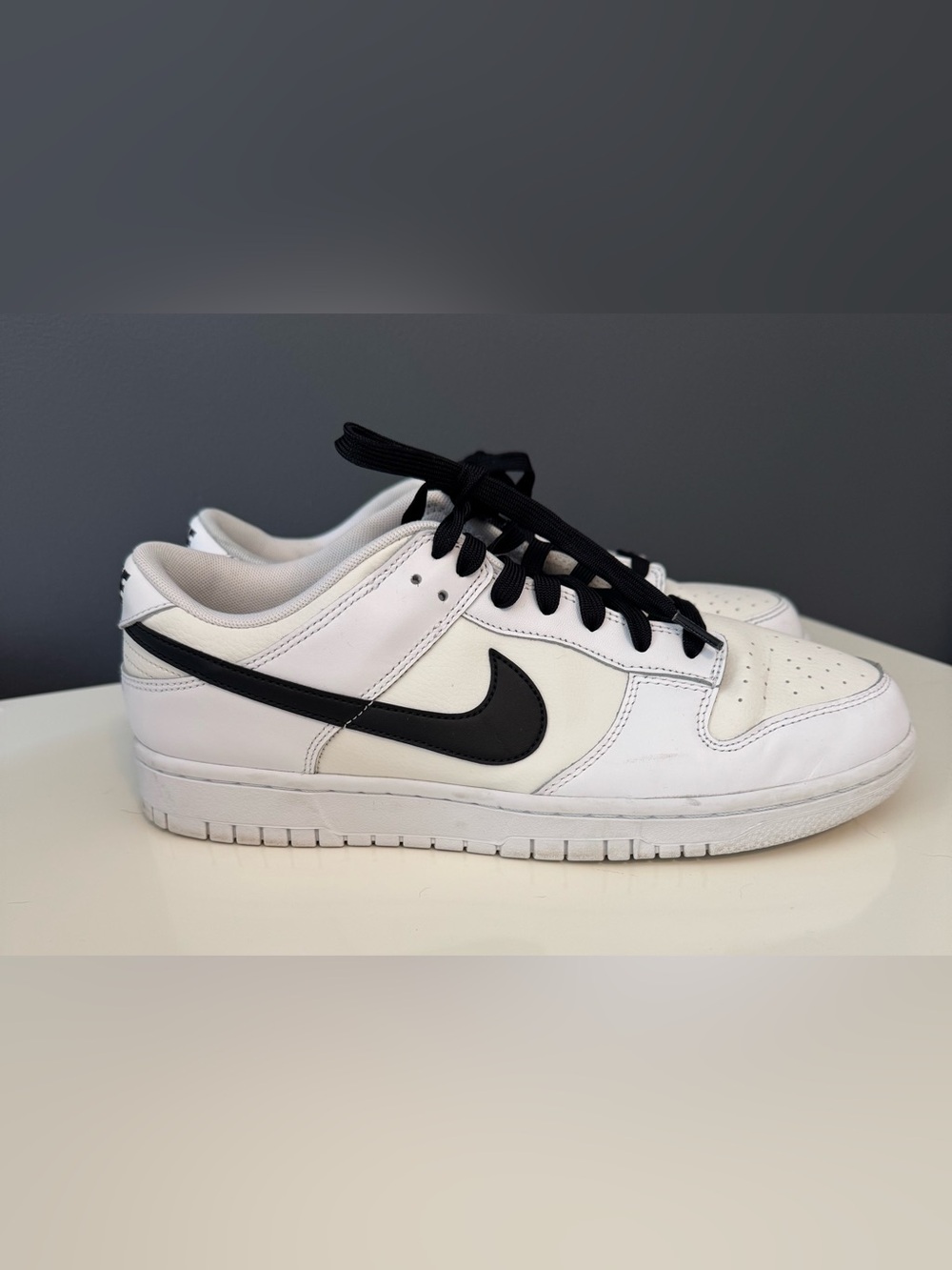 Nike Dunk Low Retro Reverse Panda White Black DJ6188-101 Men's Size 10.5 EUC